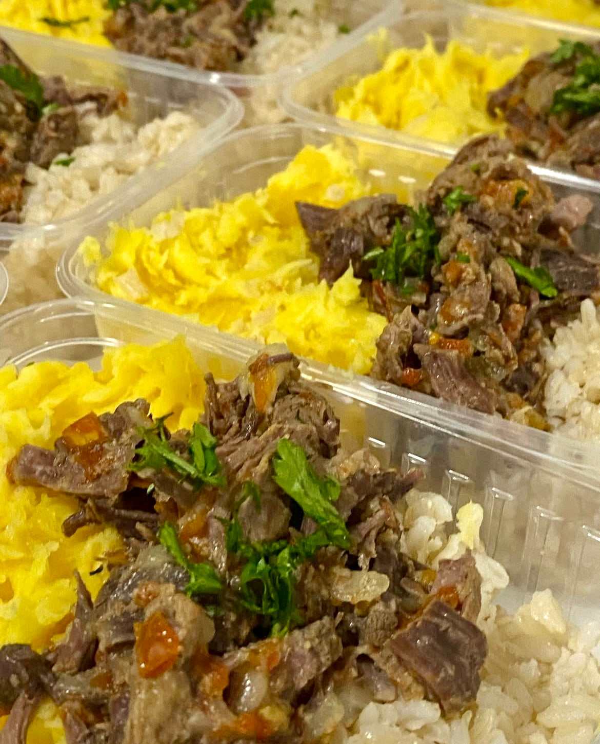 Creme de baroa com patinho desfiado e arroz - NahTerra