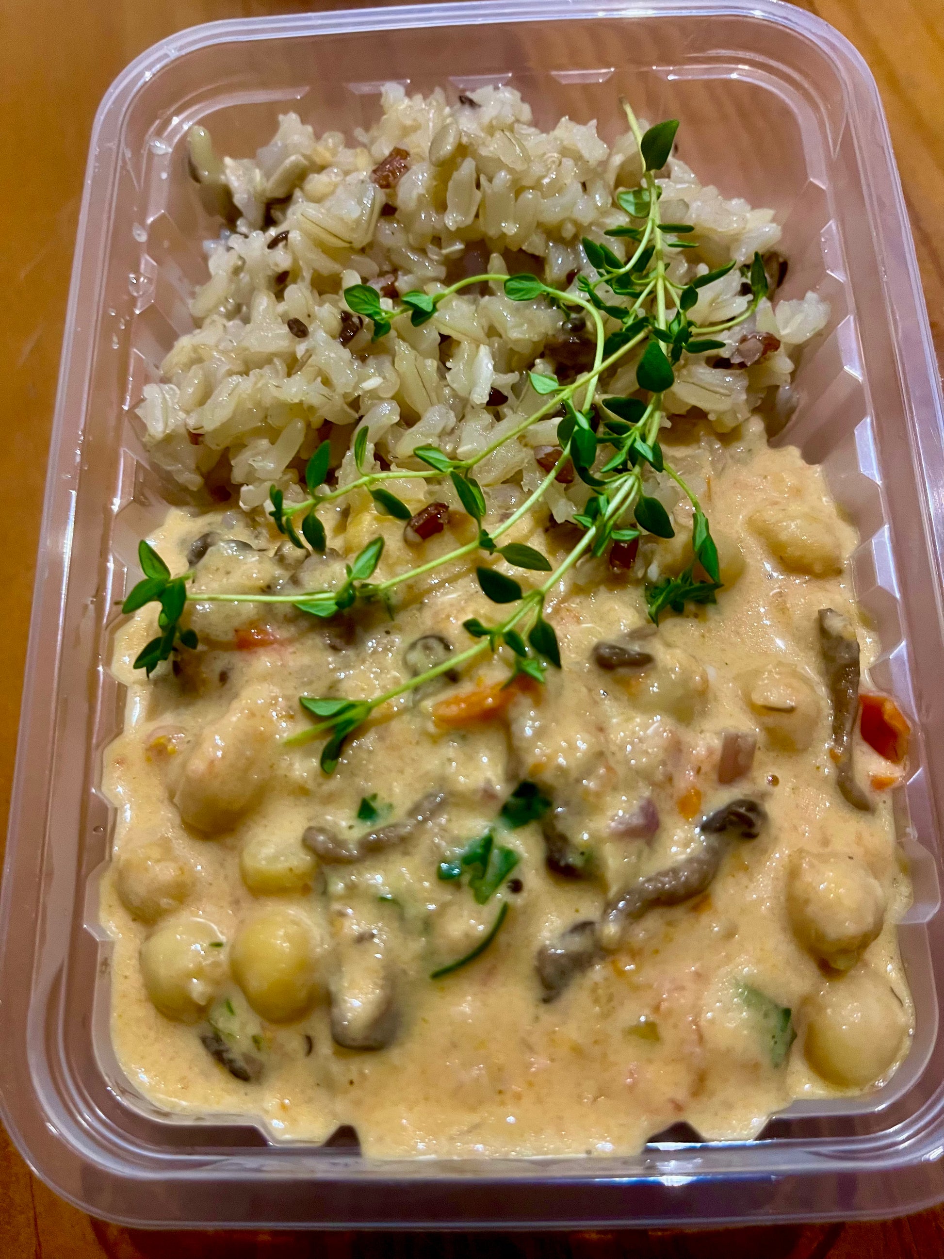 Strogonoff de grão de bico com cogumelos - NahTerra